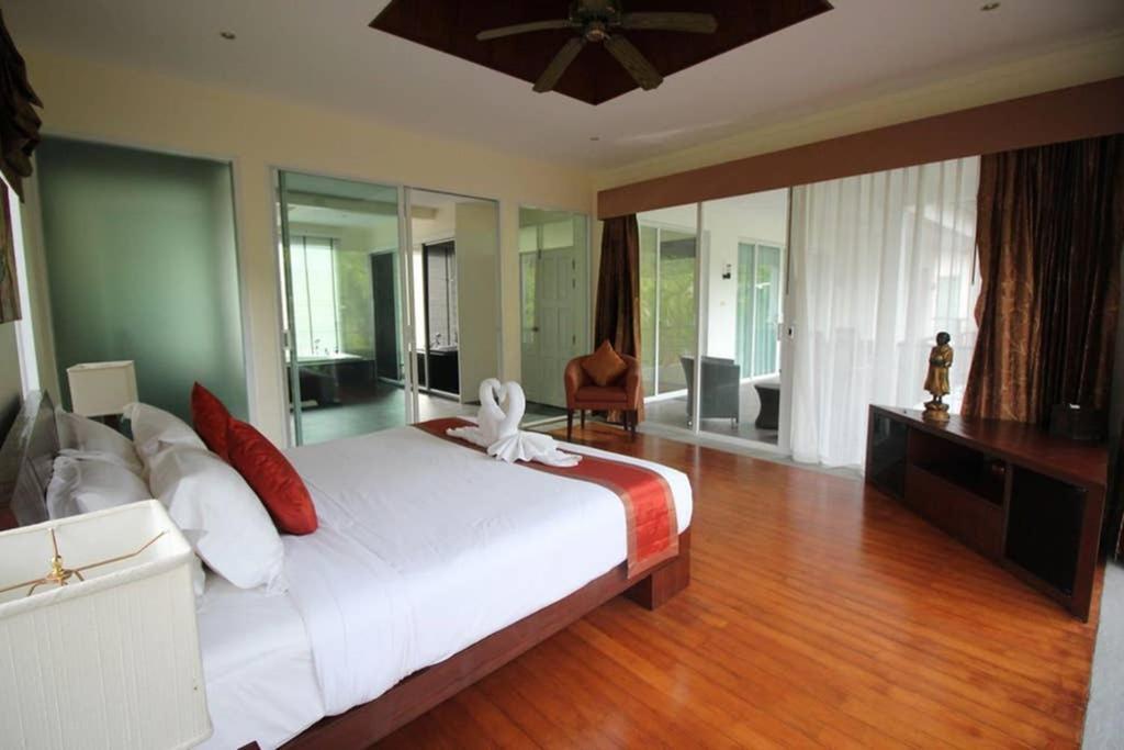 4 Bedroom Villa Kamala Beach Phuket Dış mekan fotoğraf