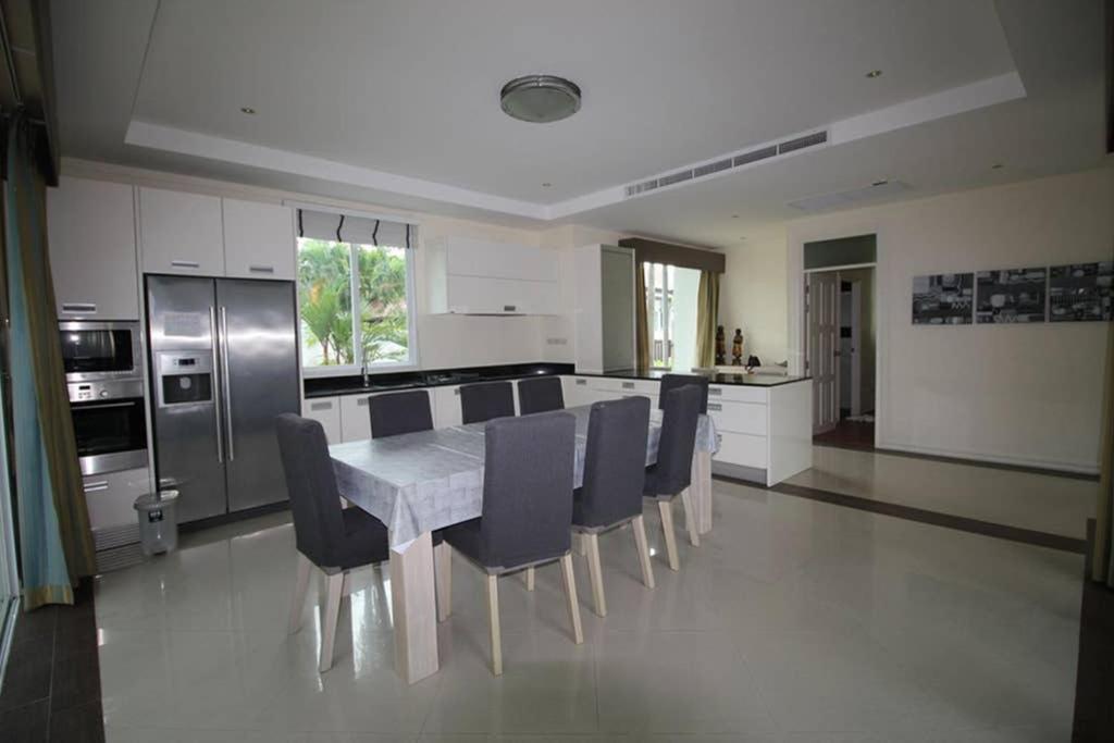 4 Bedroom Villa Kamala Beach Phuket Dış mekan fotoğraf