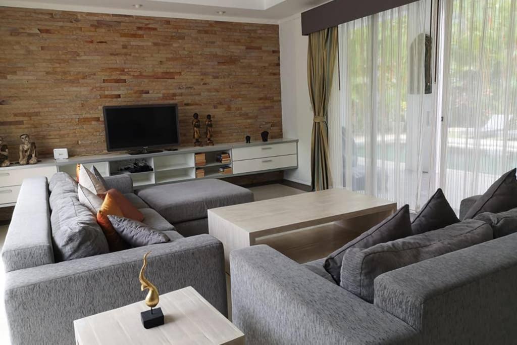 4 Bedroom Villa Kamala Beach Phuket Dış mekan fotoğraf